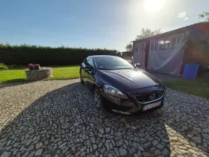 Volvo V40 II D2 2015