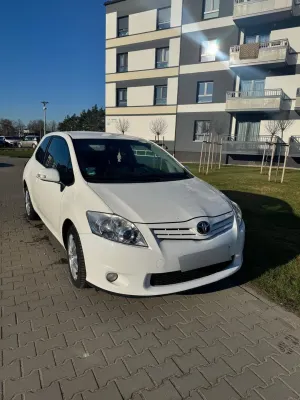 Toyota Auris I 1.33 VVT-i Life Comfort 2011