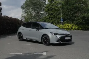 Toyota Corolla Seria E21 2.0 Hybrid GR Sport 2022