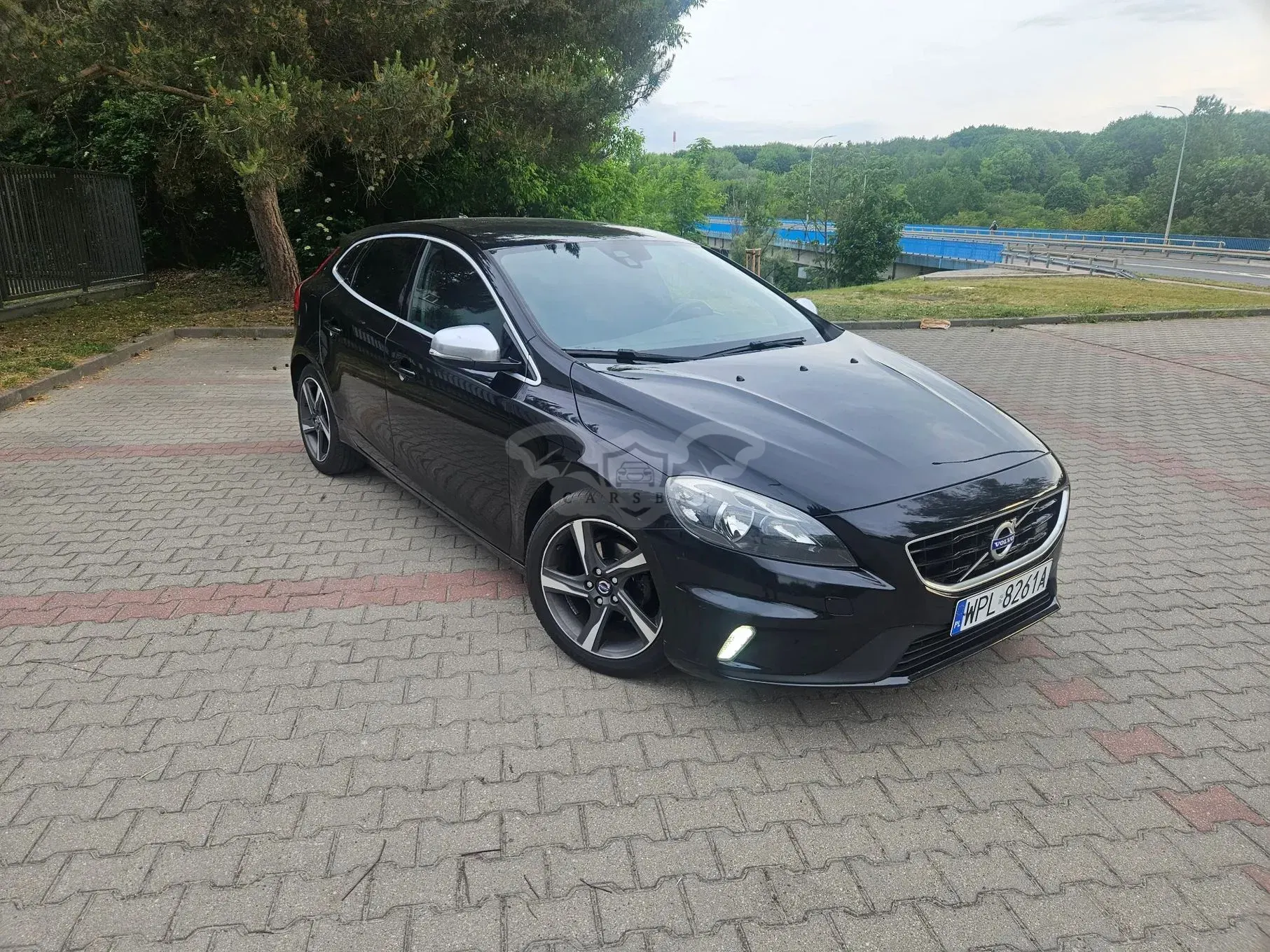 Volvo V40 II D2 R Design 2013
