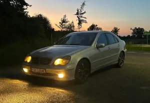 Mercedes-Benz C W203 2001