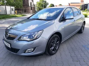 Opel Astra J 1.4 Turbo 2011