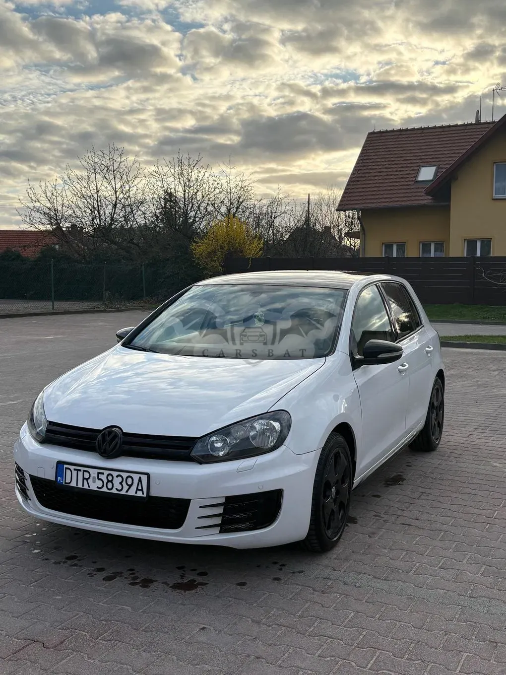 Volkswagen Golf VI 1.6 TDI DPF Highline 2010