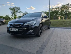 Opel Astra J 1.4 Turbo Sport 2010