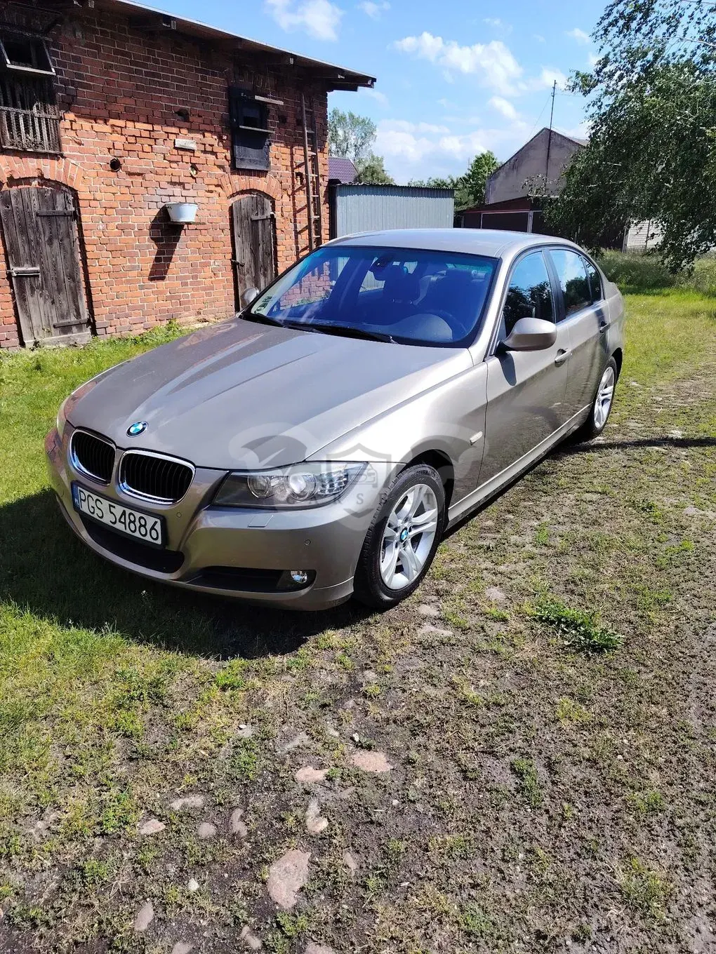 BMW 3 Series E90/E91/E92/E93 318i 2010