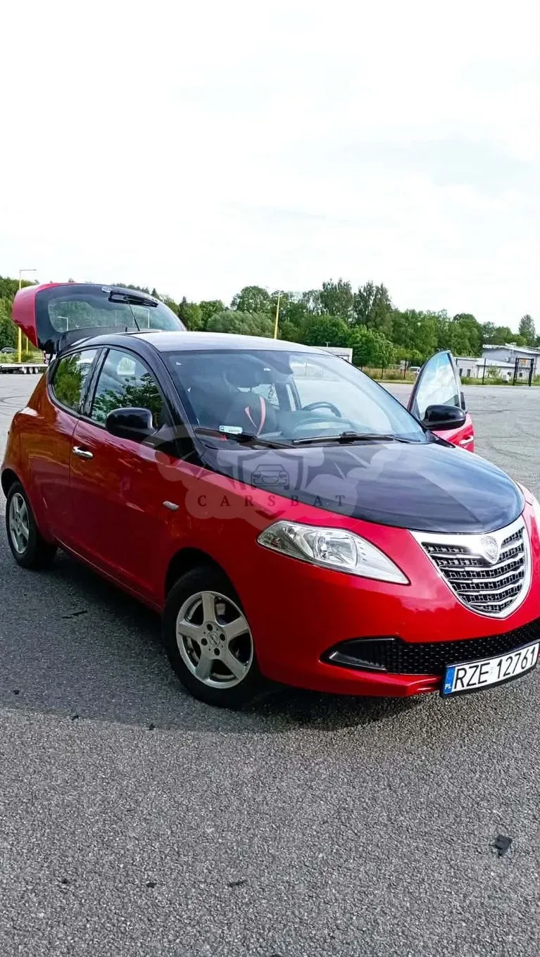 Lancia Ypsilon 1.2 8V Black&Red S&S 2012