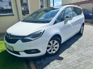 Opel Zafira C 2016