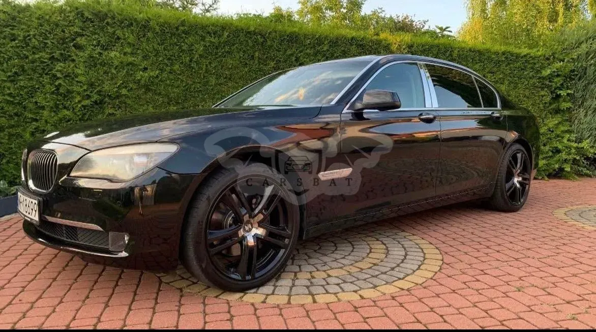 BMW 7 Series F01 740i 2010