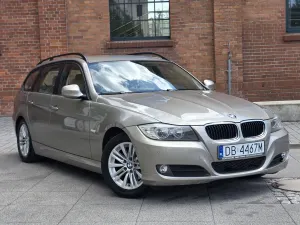 BMW 3 Series E90/E91/E92/E93 318i 2009