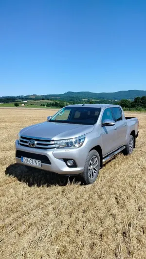 Toyota Hilux 2.4 D-4D Double Cab SR 4x4 2017