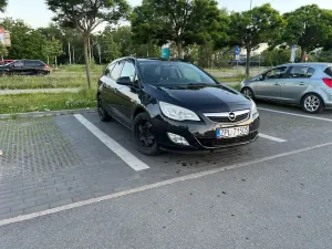 Opel Astra J 1.7 CDTI 2011