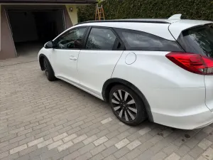 Honda Civic VIII 1.6 i-DTEC Comfort Navi SD 2014