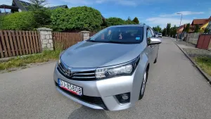 Toyota Corolla Seria E16 1.6 Premium MS 2014
