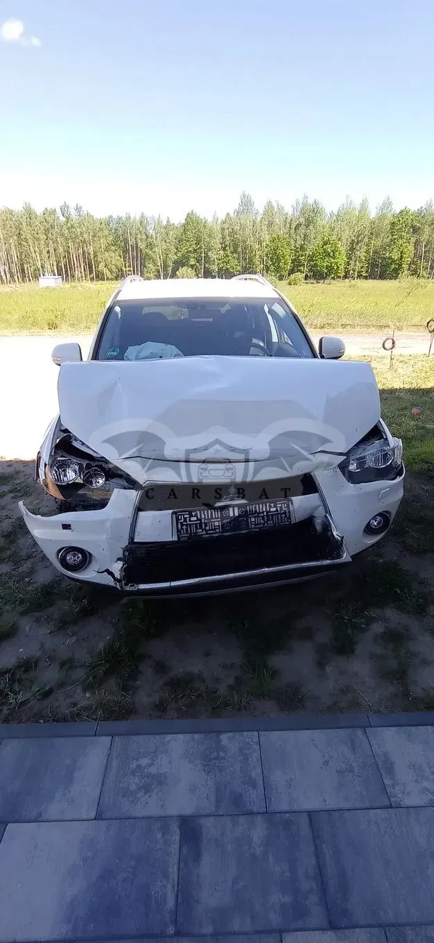 Mitsubishi Outlander II 2.4 Intense + CVT 2010