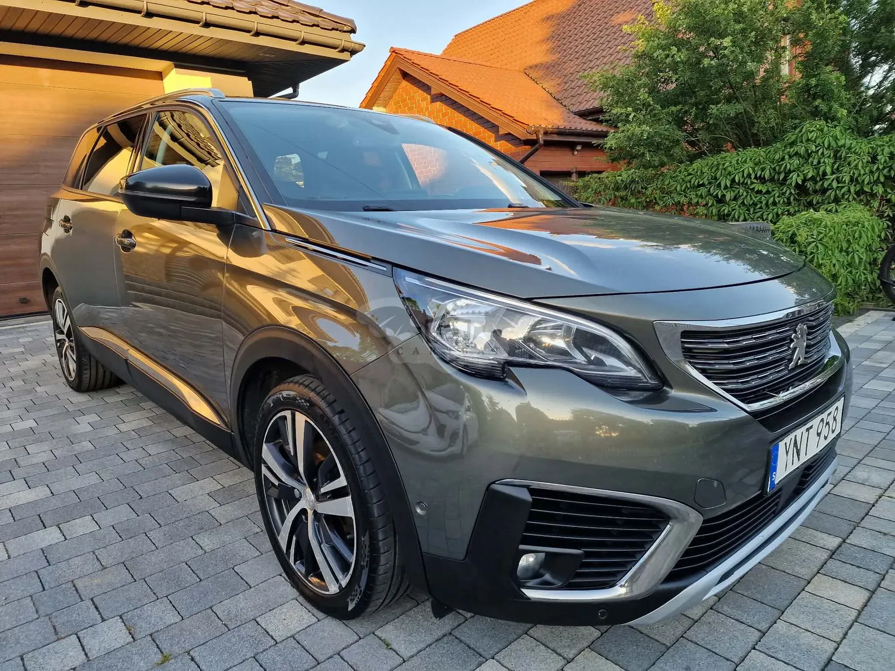 Peugeot 5008 II BlueHDI 120 EAT6 Stop & Start Allure 2017