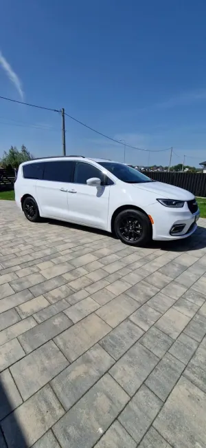 Chrysler Pacifica 2022