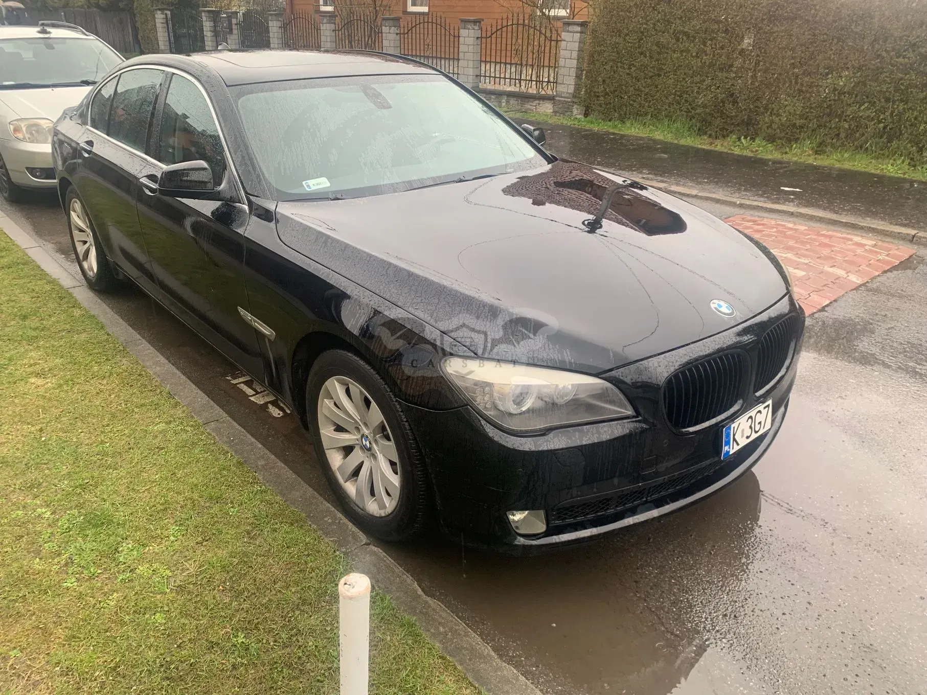 BMW 7 Series F01 750i xDrive 2011
