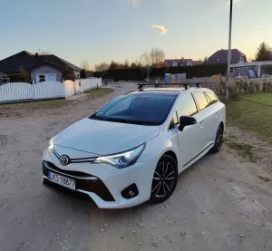 Toyota Avensis III 1.8 Selection 2017