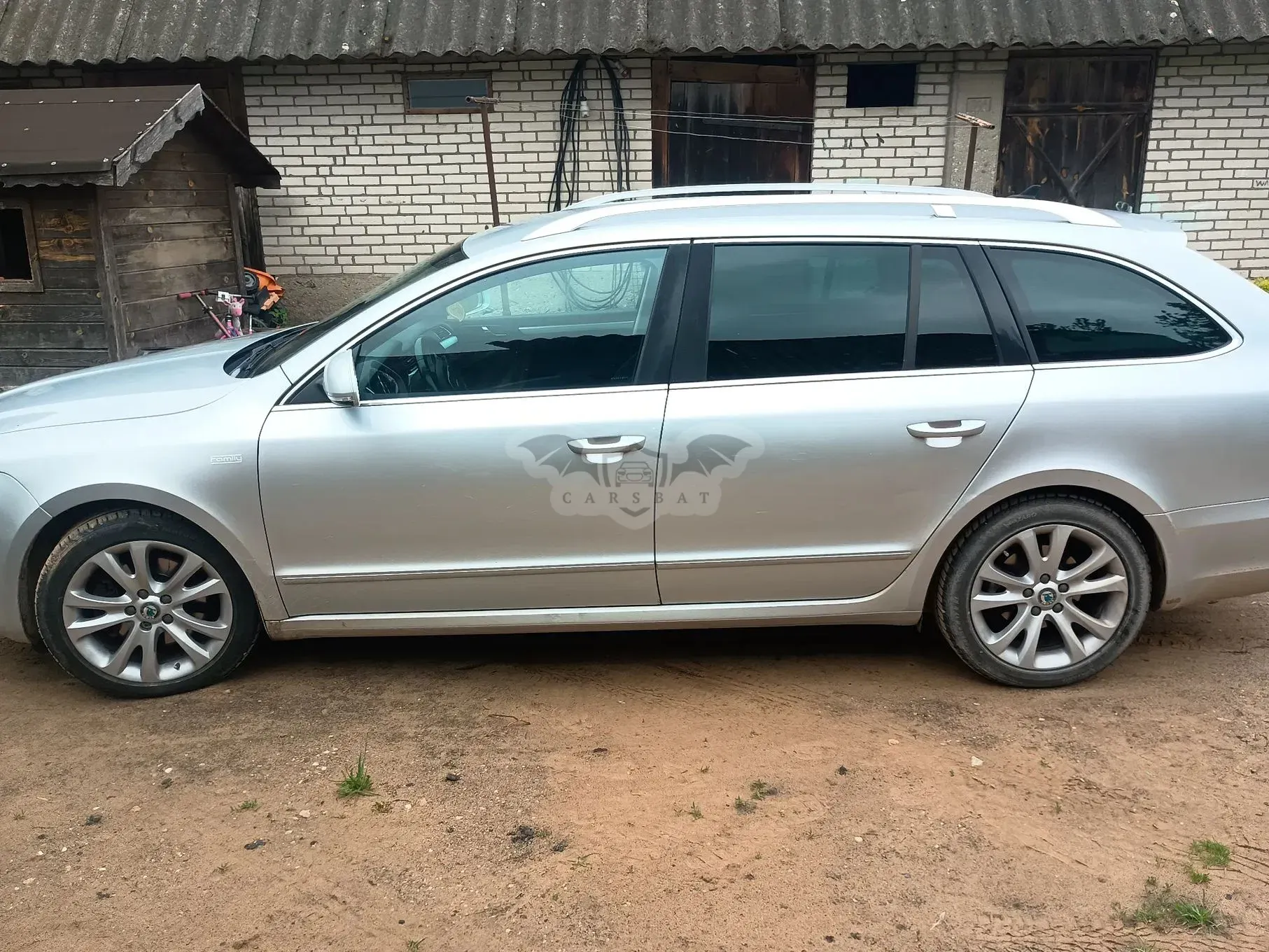 Skoda Superb II 2.0 TDI Family DSG 2011