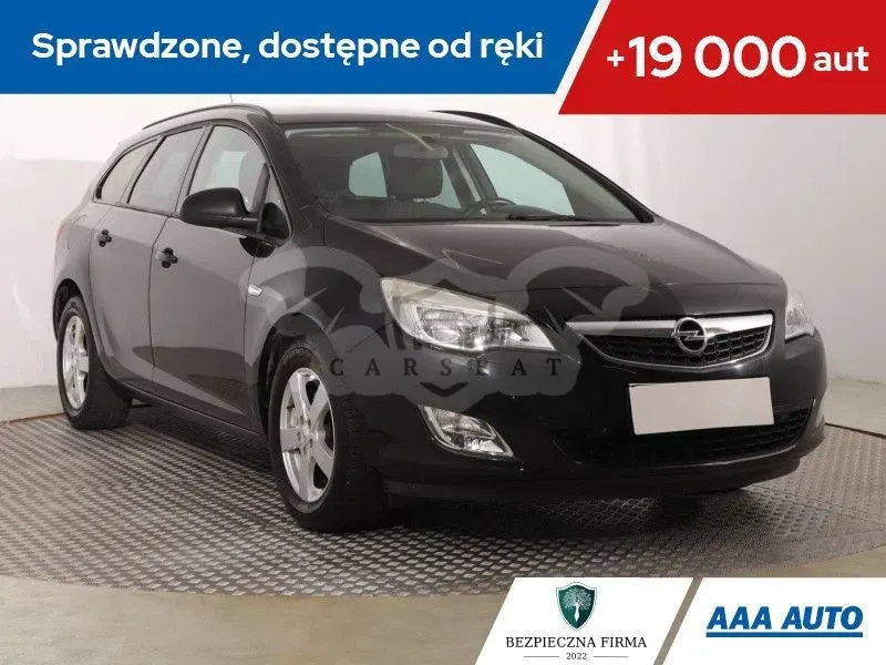Opel Astra J 2011