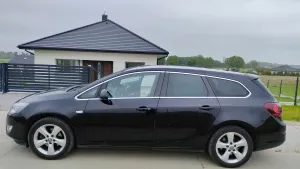 Opel Astra J 1.6 Turbo Edition Sport 2010