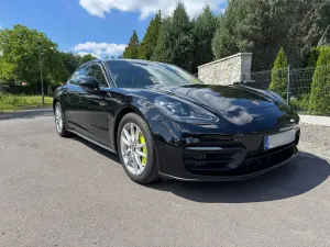 Porsche Panamera 4 E-Hybrid 2023