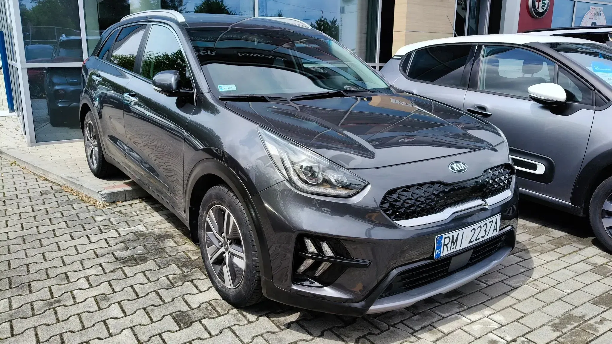 Kia Niro 1.6 GDI Hybrid L 2021