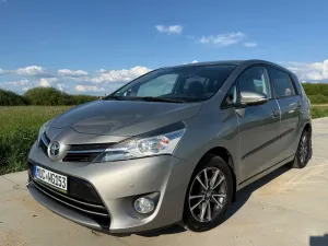 Toyota Verso 2.0 D-4D 5-Sitzer Executive 2013