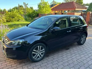 Volkswagen Golf VI 1.6 TDI Comfortline 2011