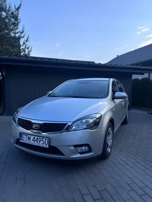Kia Ceed I 1.4 L 2011