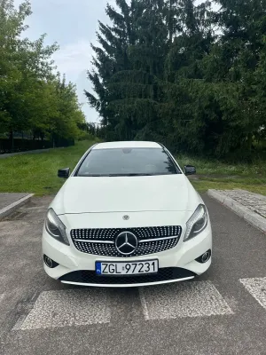 Mercedes-Benz A W176 180 (BlueEFFICIENCY) 7G-DCT 2013
