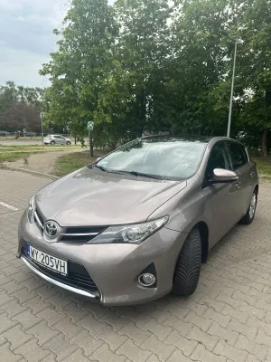 Toyota Auris II 1.6 Prestige 2012