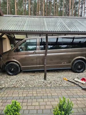 Volkswagen Caravelle 2012
