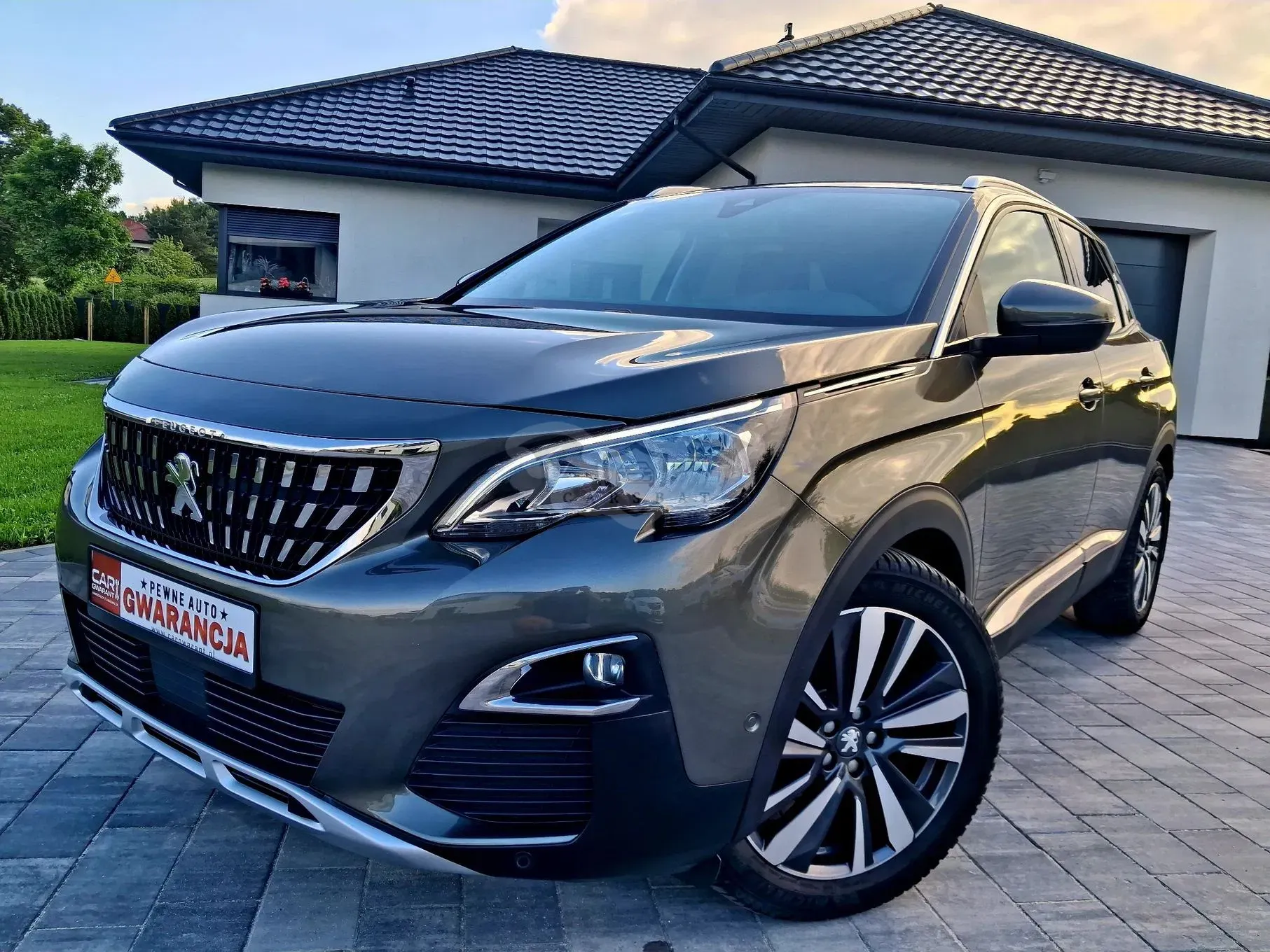 Peugeot 3008 II PureTech 130 Stop & Start GPF Allure Business-Paket 2019