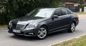 Mercedes-Benz E W212/W207 200 CGI BlueEFFICIENCY 7G-TRONIC Avantgarde 2009