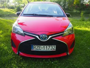 Toyota Yaris III Hybrid 100 Life 2015