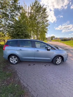 Peugeot 5008 I 1.6 Active 7os 2010