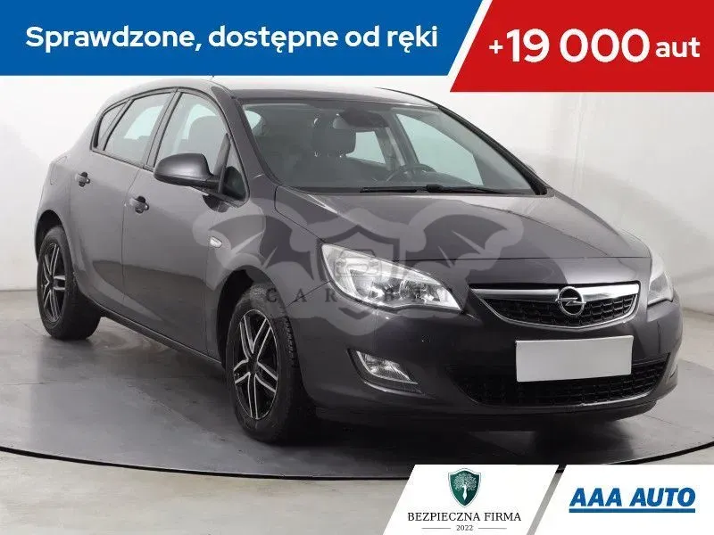 Opel Astra J 2012