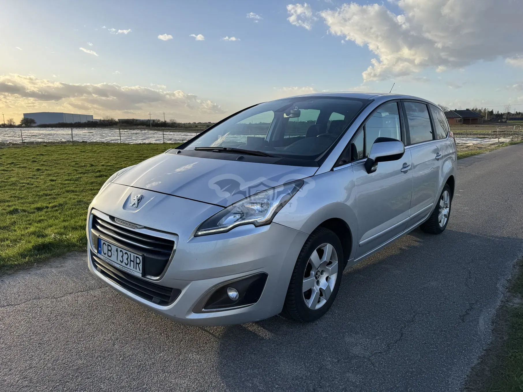 Peugeot 5008 I 1.6 BlueHDi Style 7os 2015