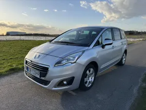 Peugeot 5008 I 1.6 BlueHDi Style 7os 2015