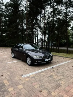 BMW 3 Series F30/F31 320d Efficient Dynamics Edition Luxury Line 2012