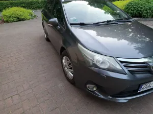 Toyota Avensis III 2.0 D-4D Active 2013