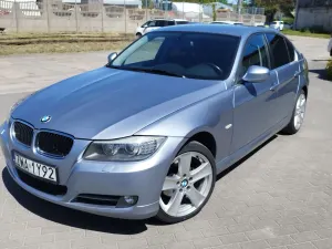 BMW 3 Series E90/E91/E92/E93 320i 2010