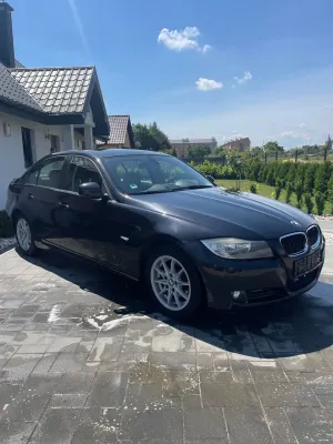 BMW 3 Series E90/E91/E92/E93 318i Edition Lifestyle 2010