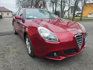 Alfa Romeo Giulietta 1.4 TB MultiAir Distinctive 2011
