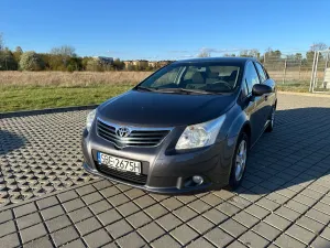Toyota Avensis III 1.8 Premium 2010