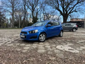 Chevrolet Aveo (Sonic) 1.4 16V LS Design+ 2012