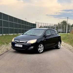 Opel Astra J 1.4 Turbo 2012