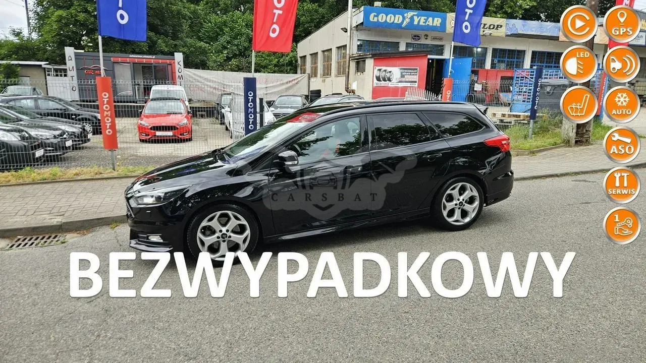Ford Focus Mk3 2.0 EcoBoost ST mit Leder-Sport-Paket 2018