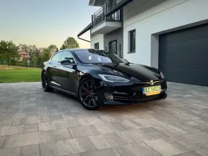 Tesla Model S 2017